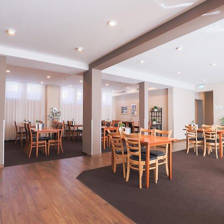 Novum Hotel Bruy Штутгарт Экстерьер фото