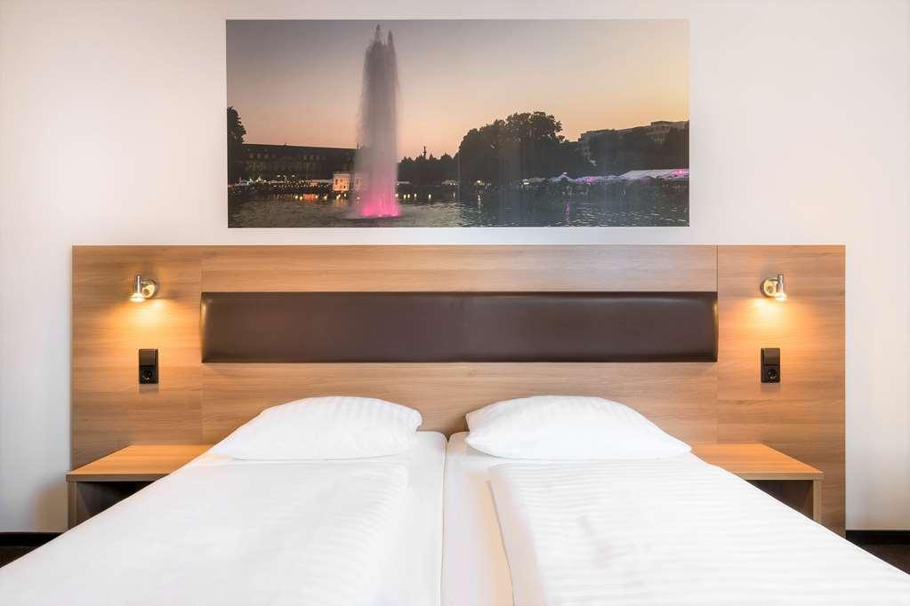 Novum Hotel Bruy Штутгарт Номер фото