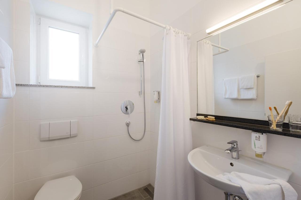 Novum Hotel Bruy Штутгарт Экстерьер фото
